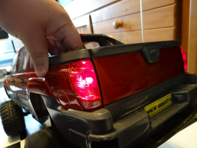 Illustration for article titled New Bright 1:6 Chevy Avalanche RC